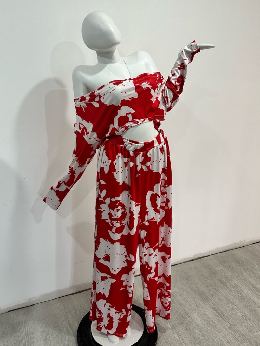 Red & White Floral Off-Shoulder pant set